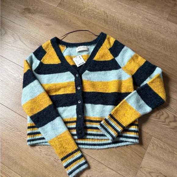 Free People Sweater - Picture 1 of 2